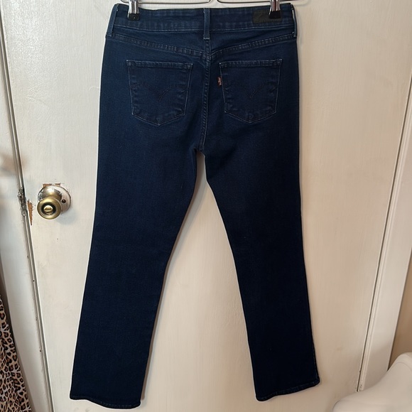Levi’s Size 2 /or 26 Straight curvy - Picture 4 of 4